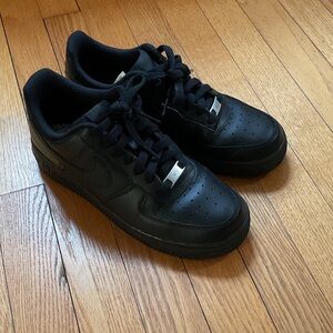 Nike Men's Air Force One Black Sneakers size 6.5